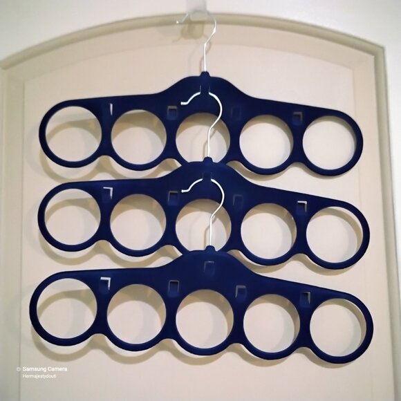 3 Velvet No-Slip Cascading Navy Closet Scarf, Tie, Belt Organizer Hanger… - Picture 1 of 2